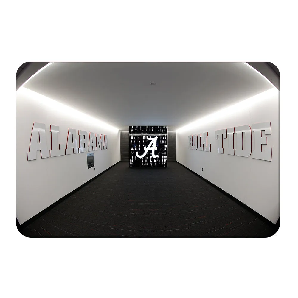 Alabama Crimson Tide - Enter the Locker Room