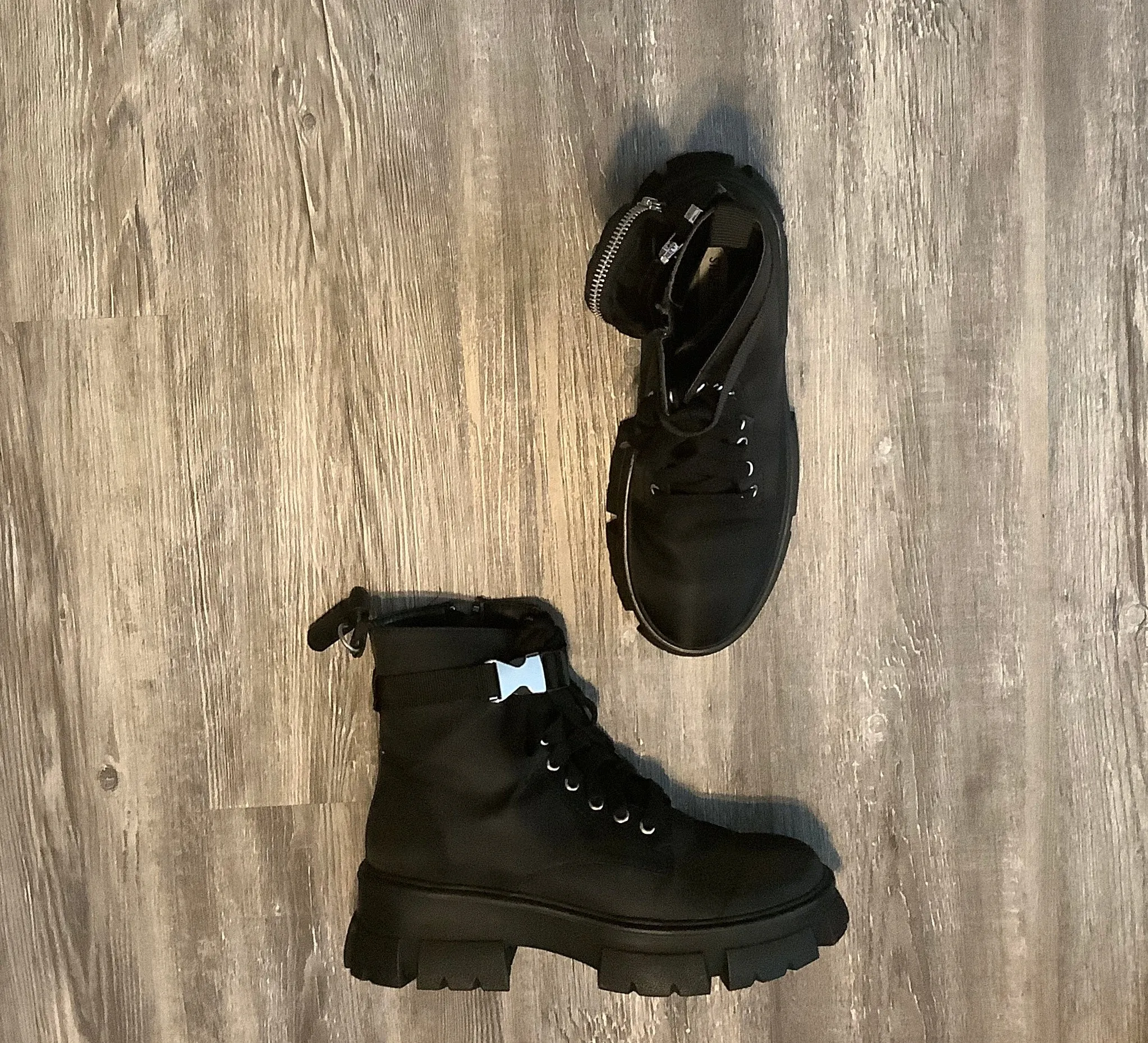 Black Boots Combat Steve Madden, Size 9