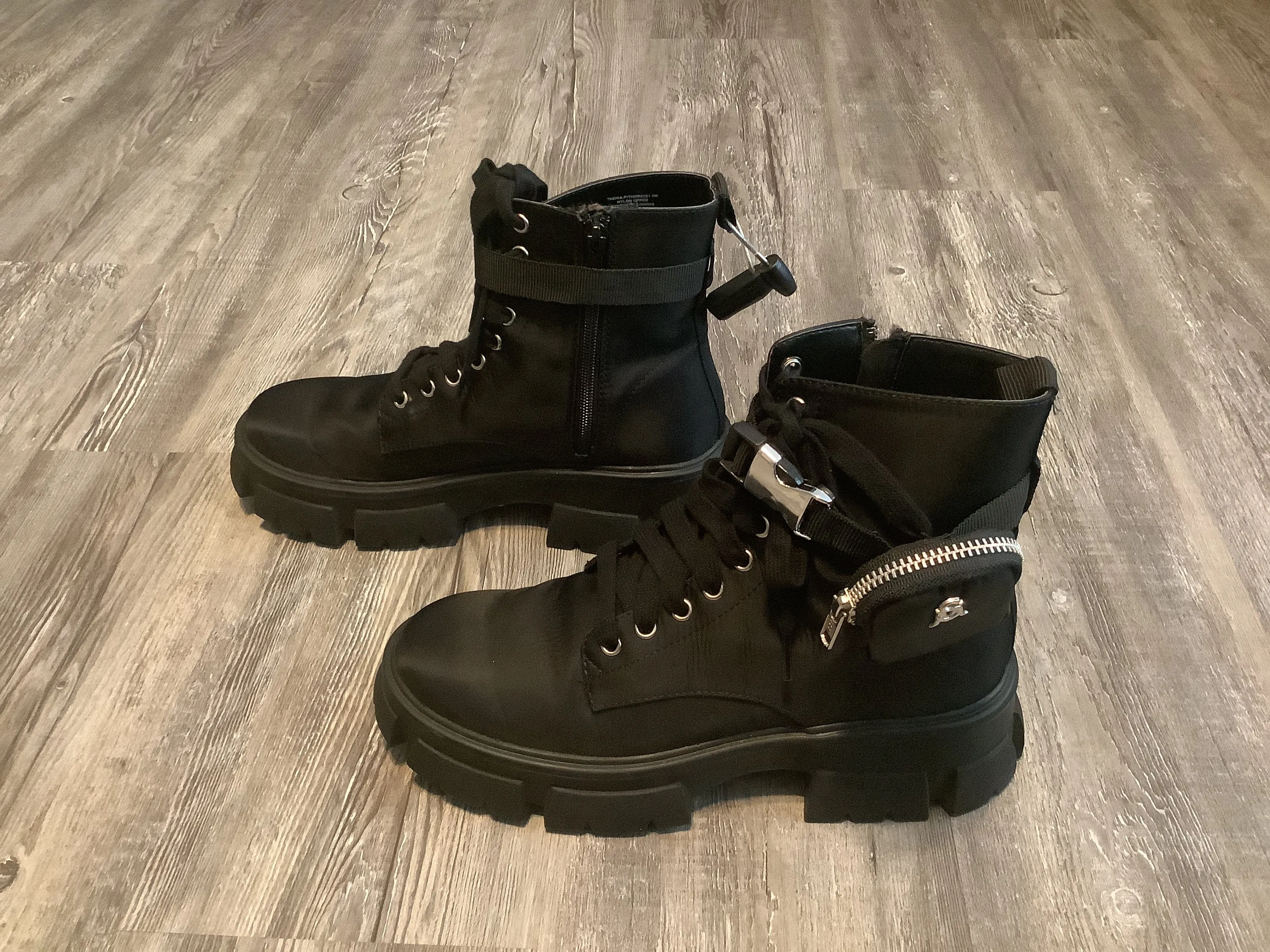 Black Boots Combat Steve Madden, Size 9