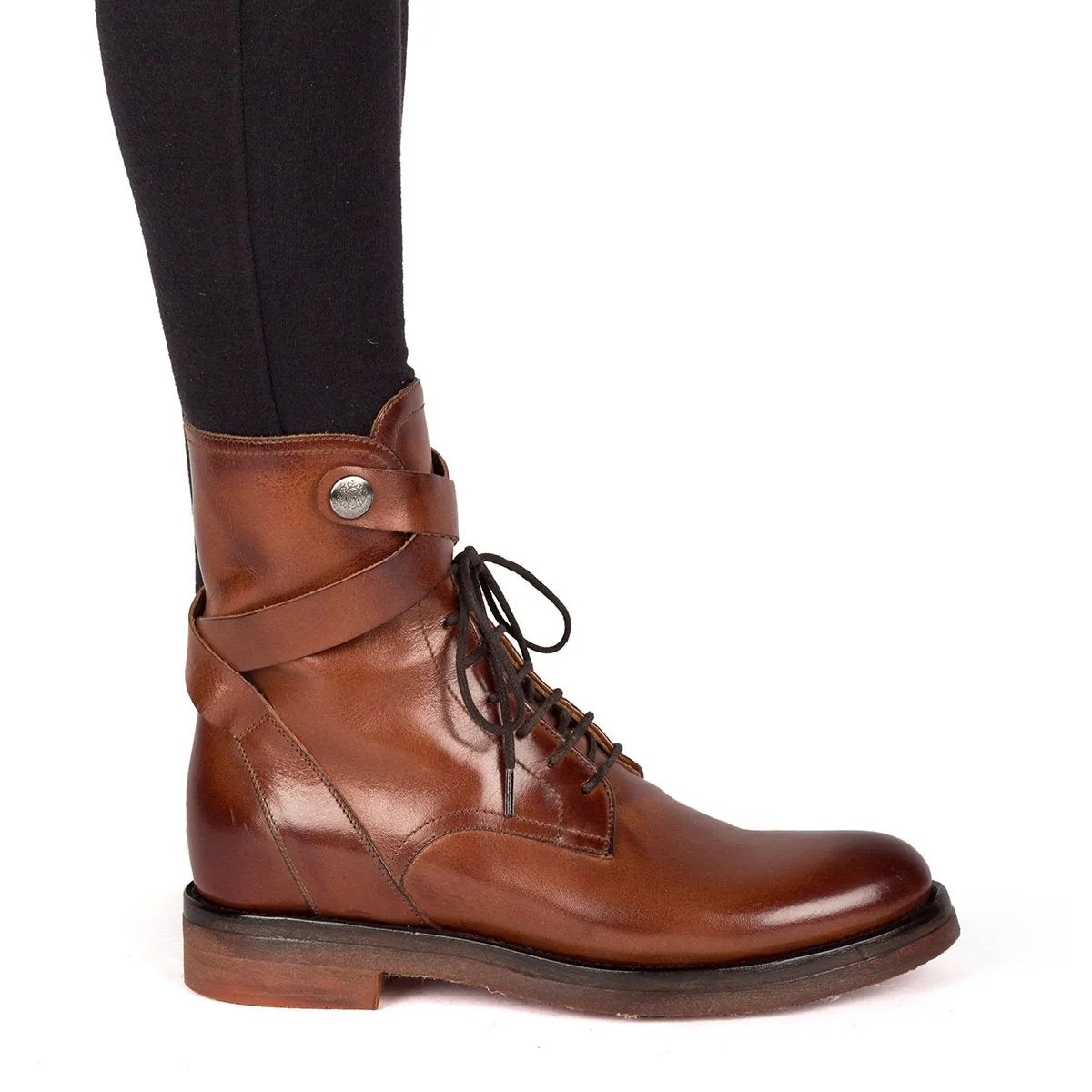 CAMIL 70021<br>Brown lace-up boots