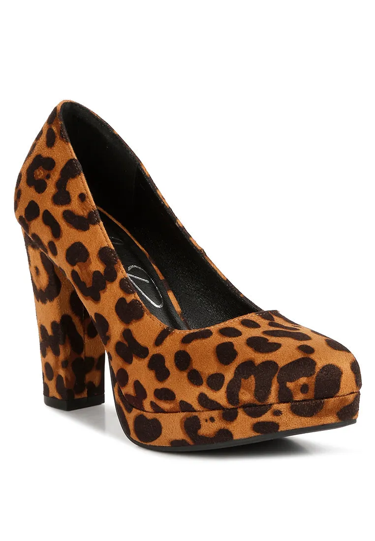 delia seude block heel pumps