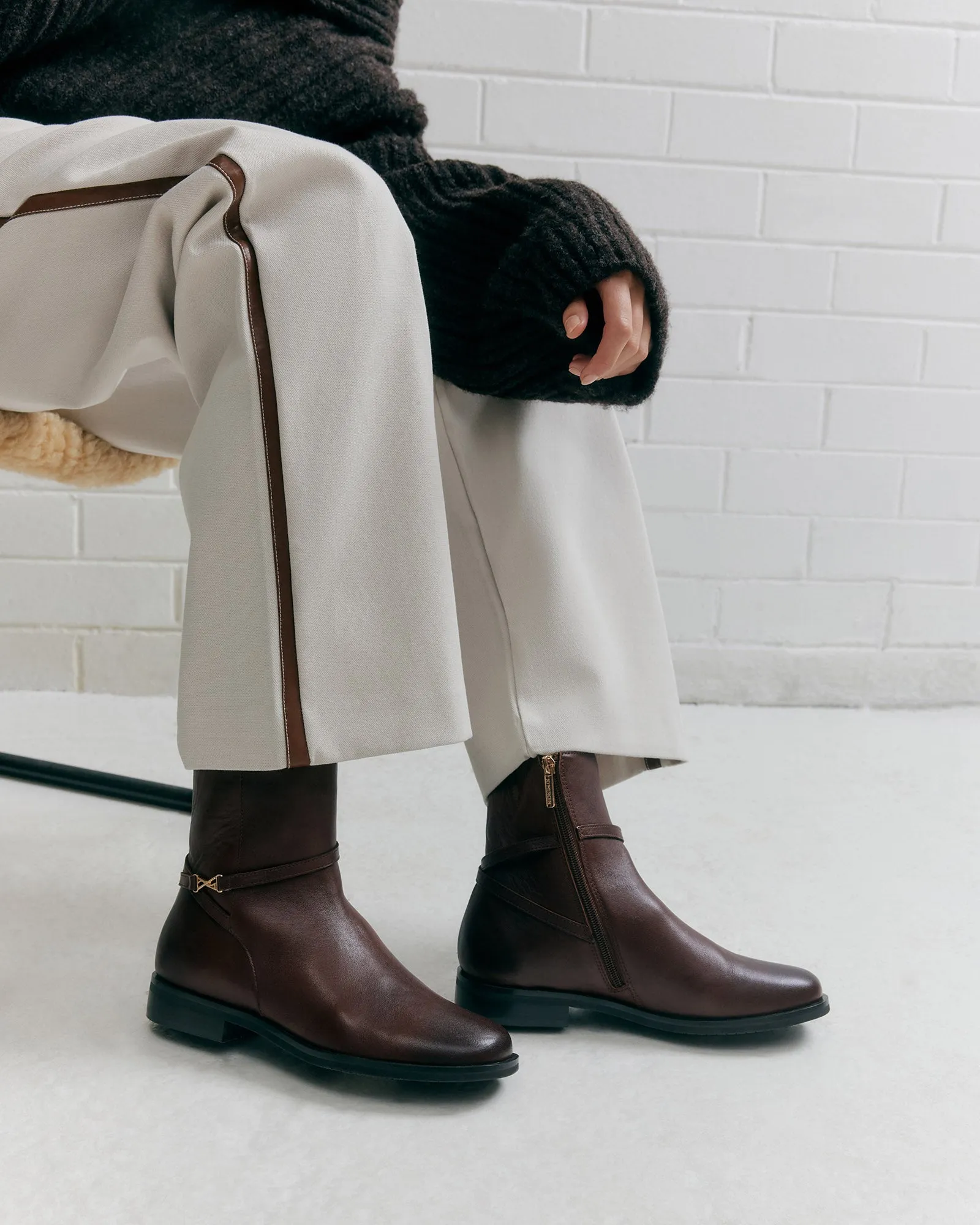 GILBERT FLAT ANKLE BOOTS CHESTNUT LEATHER