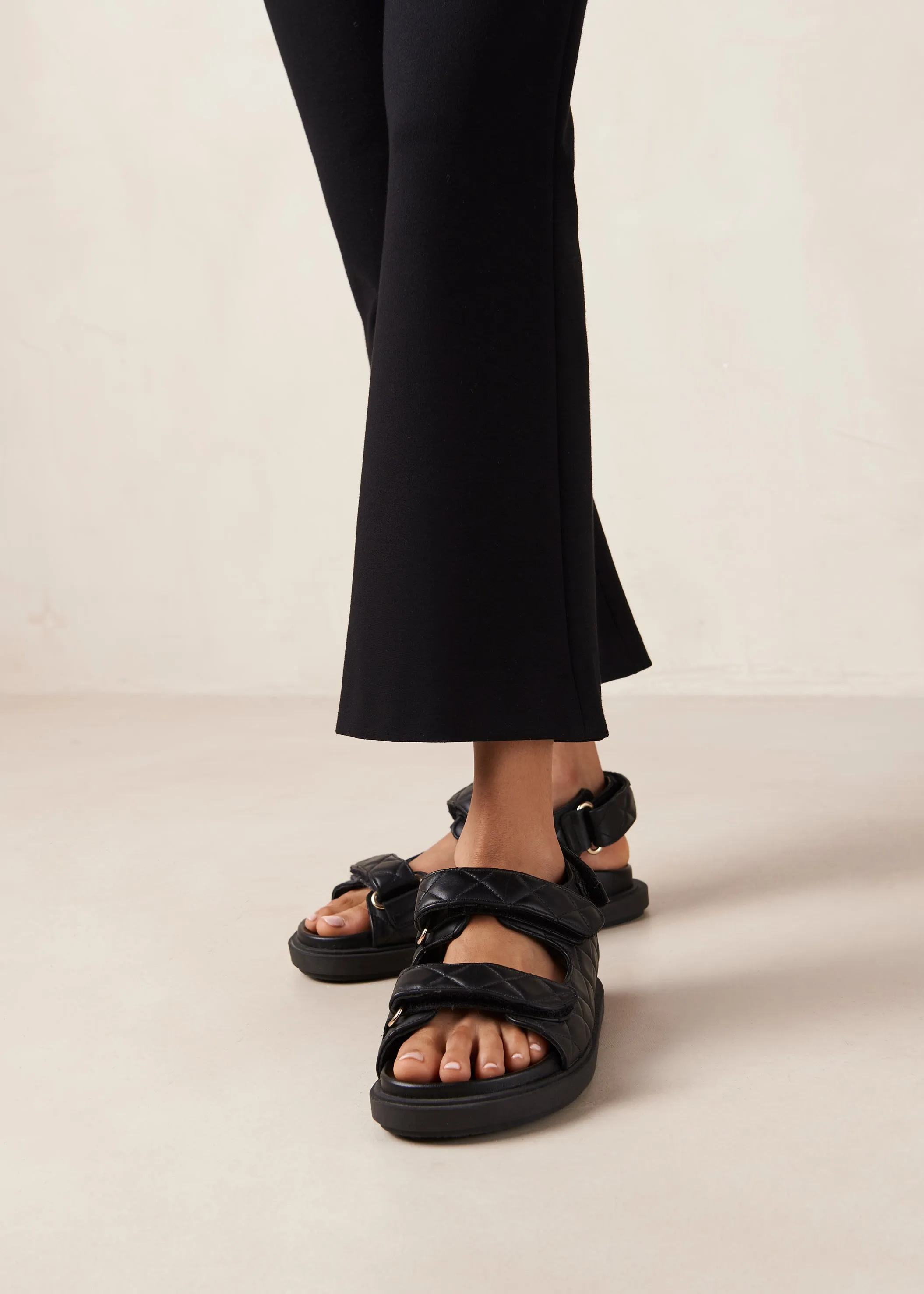 Hook-Loop Black Sandal