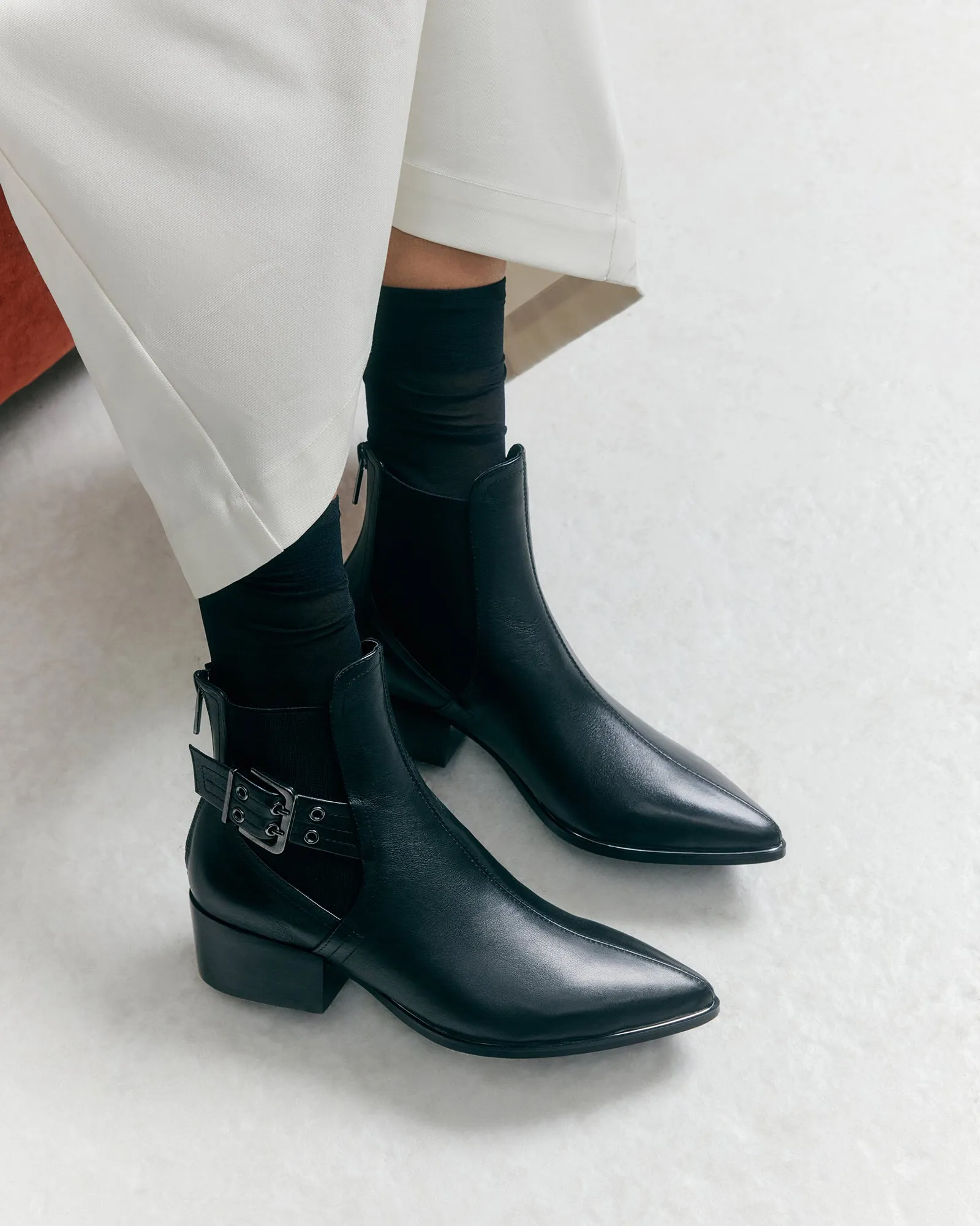 RIVER FLAT ANKLE BOOTS BLACK LEATHER